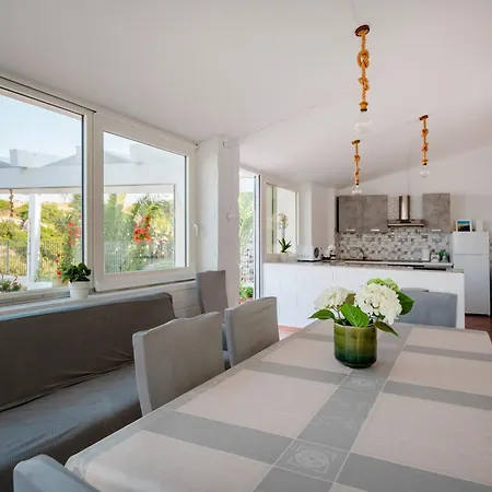 Σπίτι διακοπών Dora *