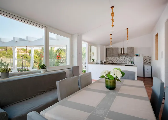 Сasa de vacaciones Dora *